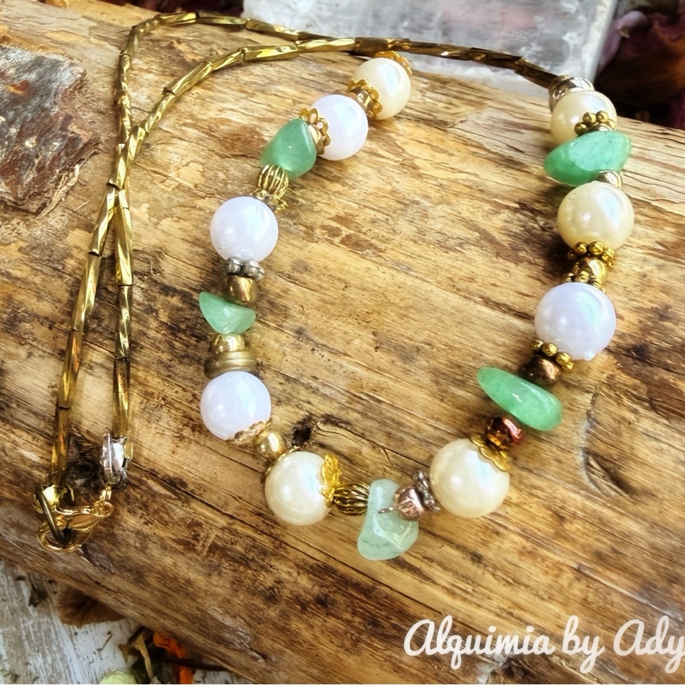 Pearl and Emerald Toned gemstones Necklace aventurine